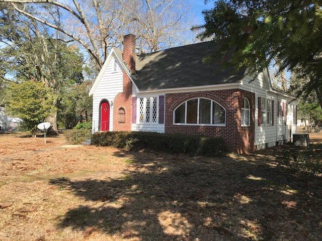 308 Hall Av - Photo 1