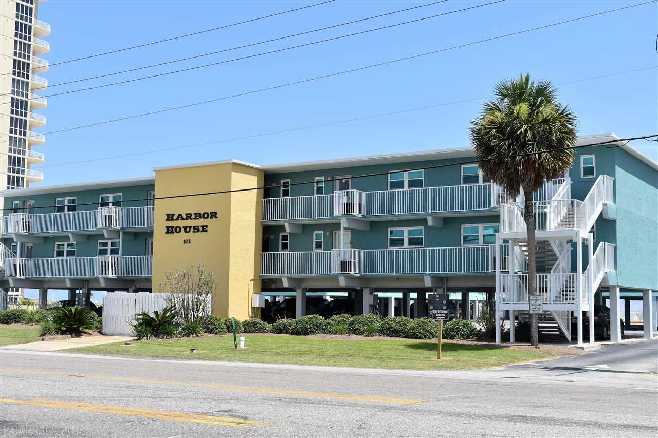 913 Beach Blvd - Photo 1