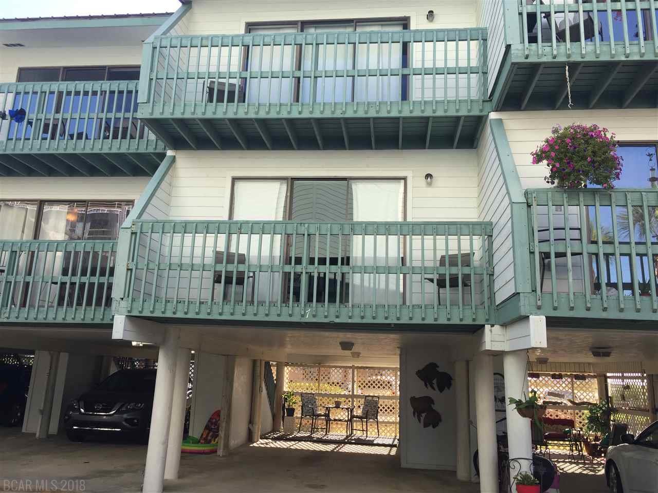 554 Beach Blvd - Photo 1