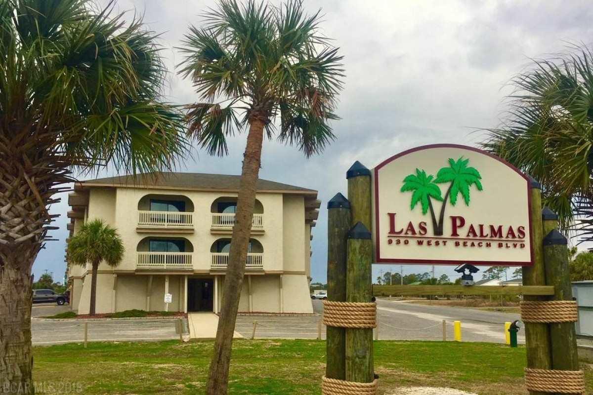 930 Beach Blvd - Photo 1