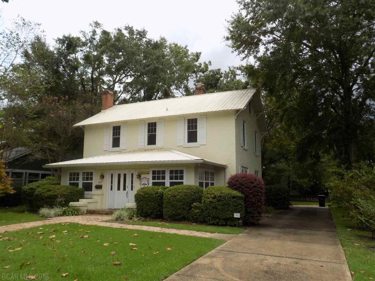 202 White Avenue - Photo 1