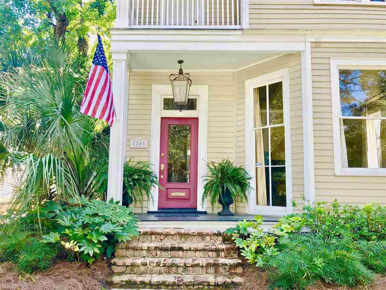 1703 Dauphin Street - Photo 1
