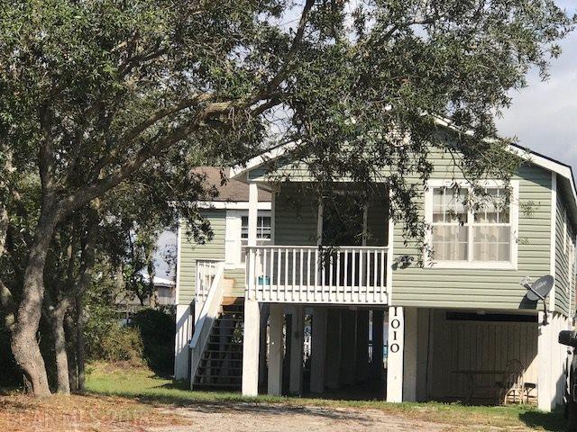 1010 Lagoon Avenue - Photo 1