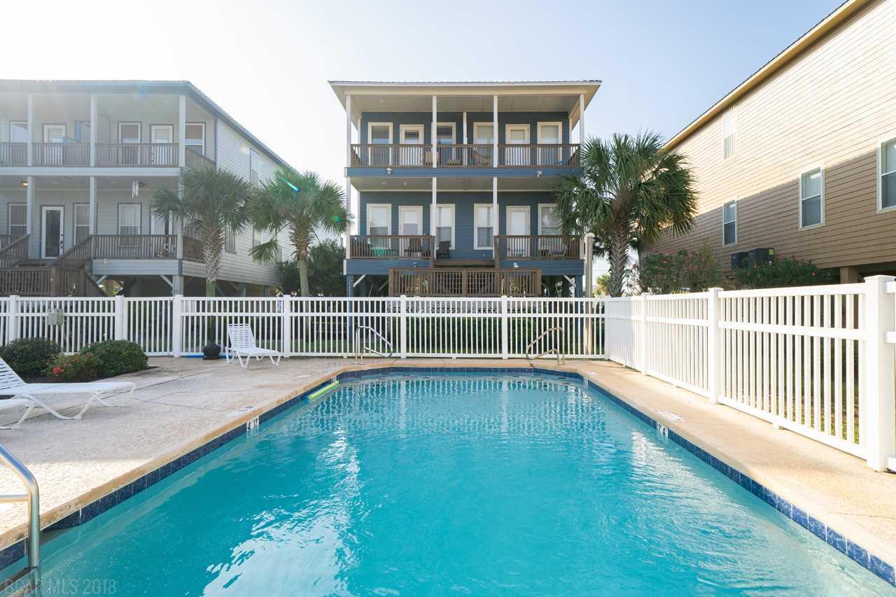 1372 Lagoon Avenue - Photo 1
