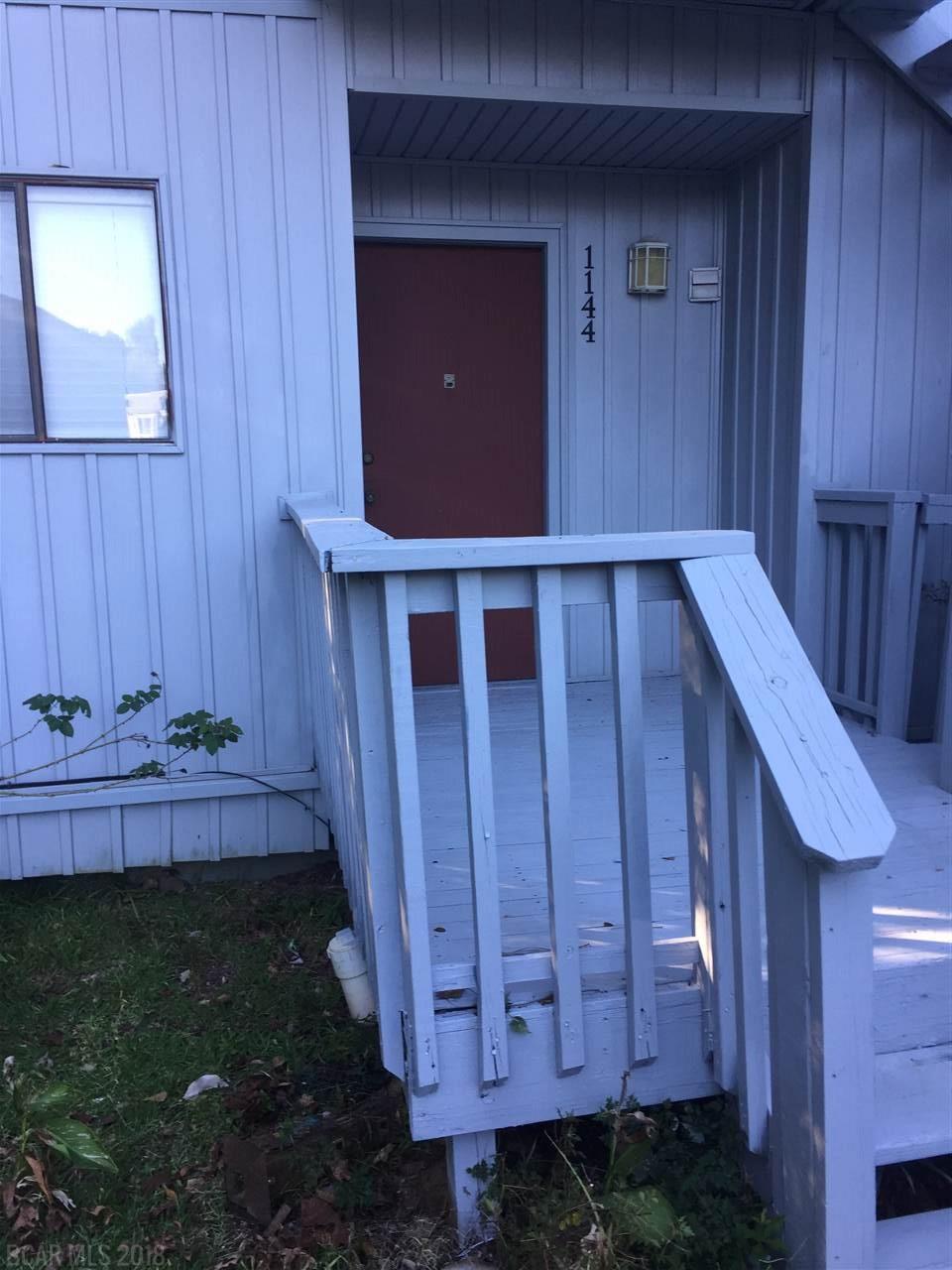 1144 Sea Cliff South - Photo 1