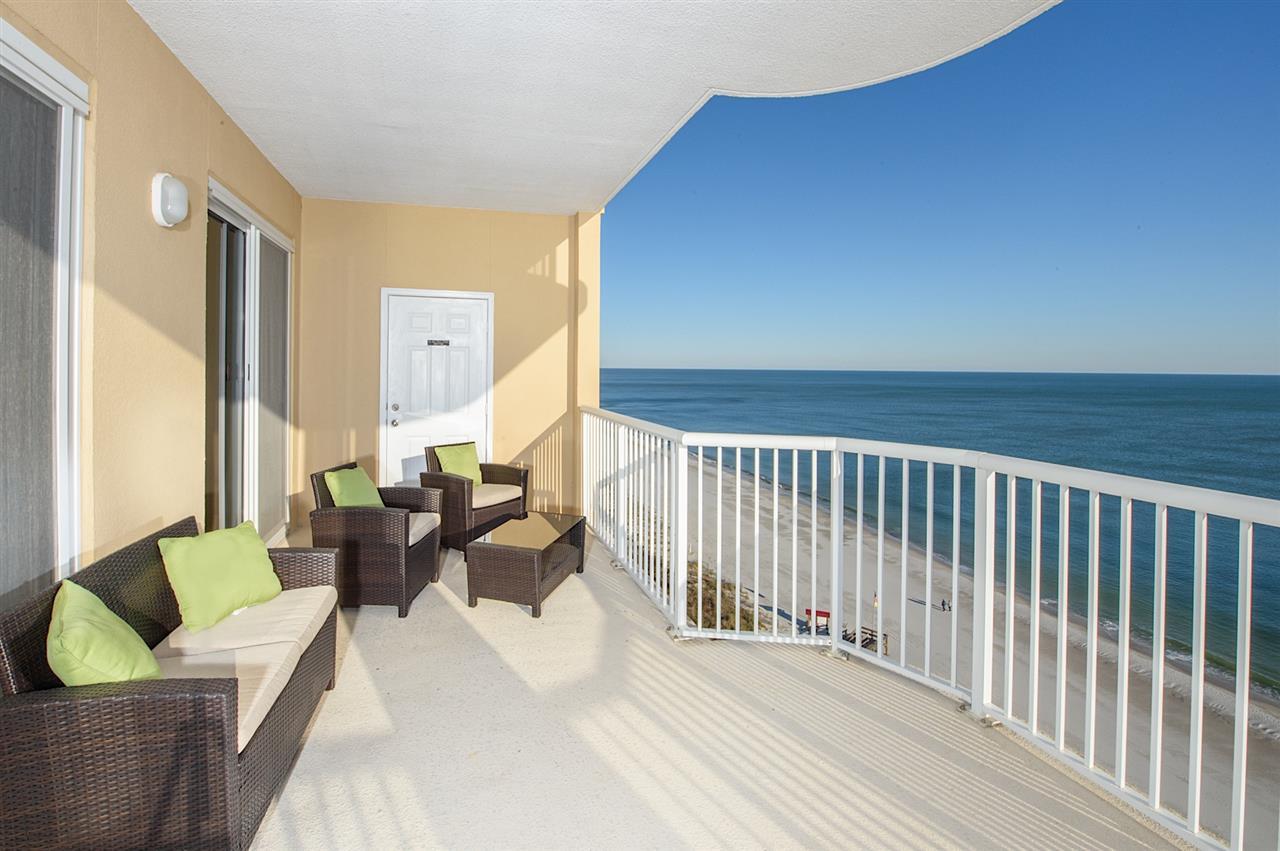 809 Beach Blvd - Photo 1