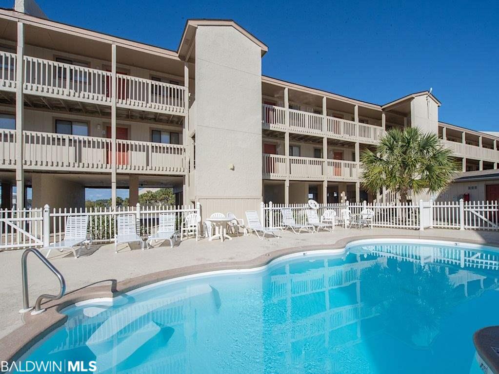 930 Beach Blvd - Photo 1