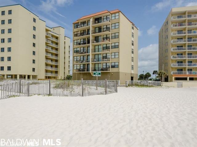 511 Beach Blvd - Photo 1