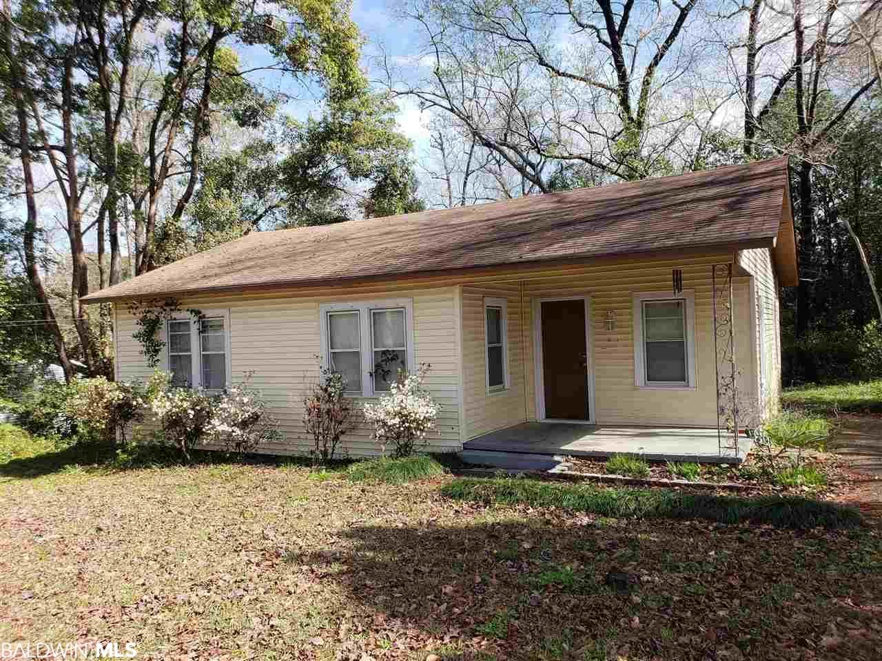 306 White Avenue - Photo 1