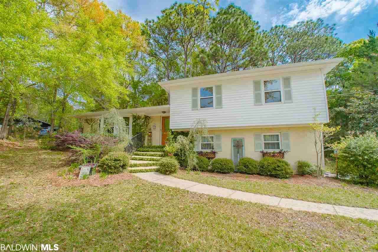 110 Ashley Drive - Photo 1