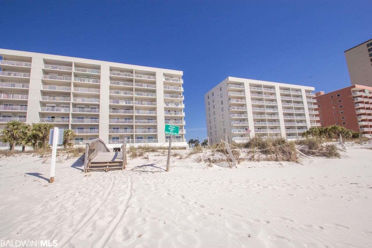 949 Beach Blvd - Photo 1