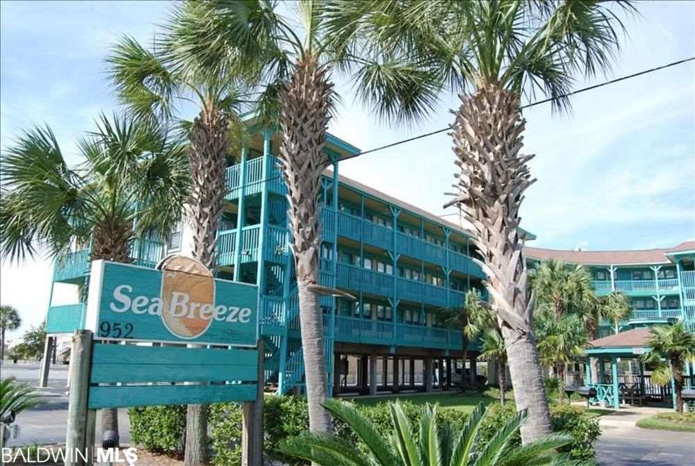 952 Beach Blvd - Photo 1