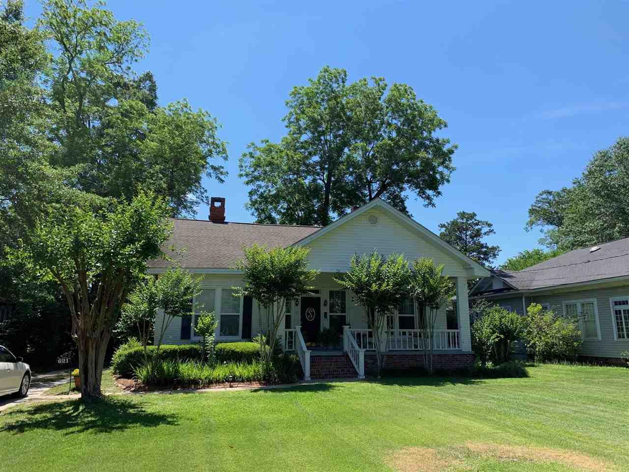 621 Belleville Avenue - Photo 1