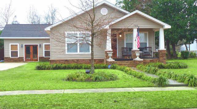 702 Pensacola Avenue - Photo 1