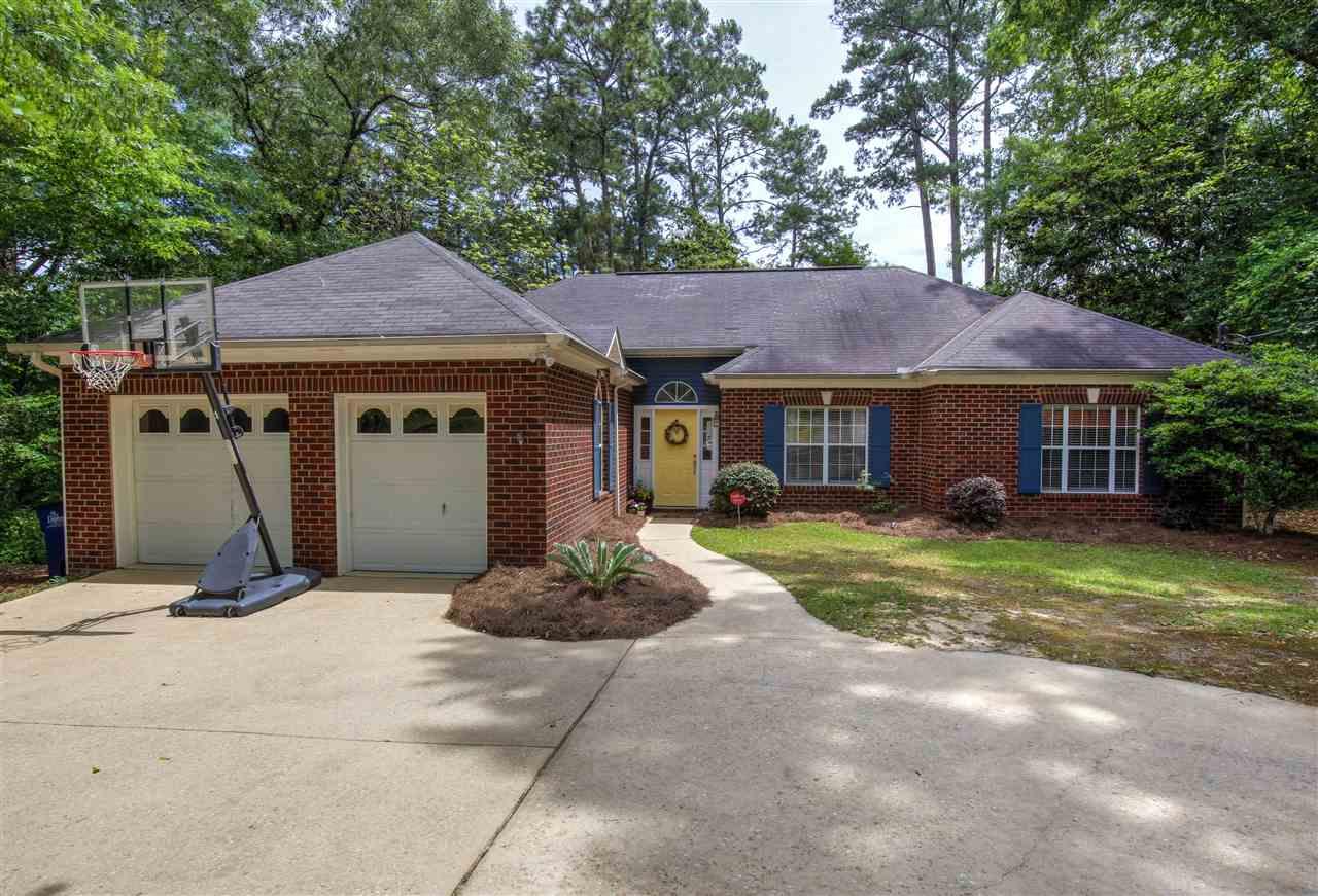 120 Woodside Drive - Photo 1
