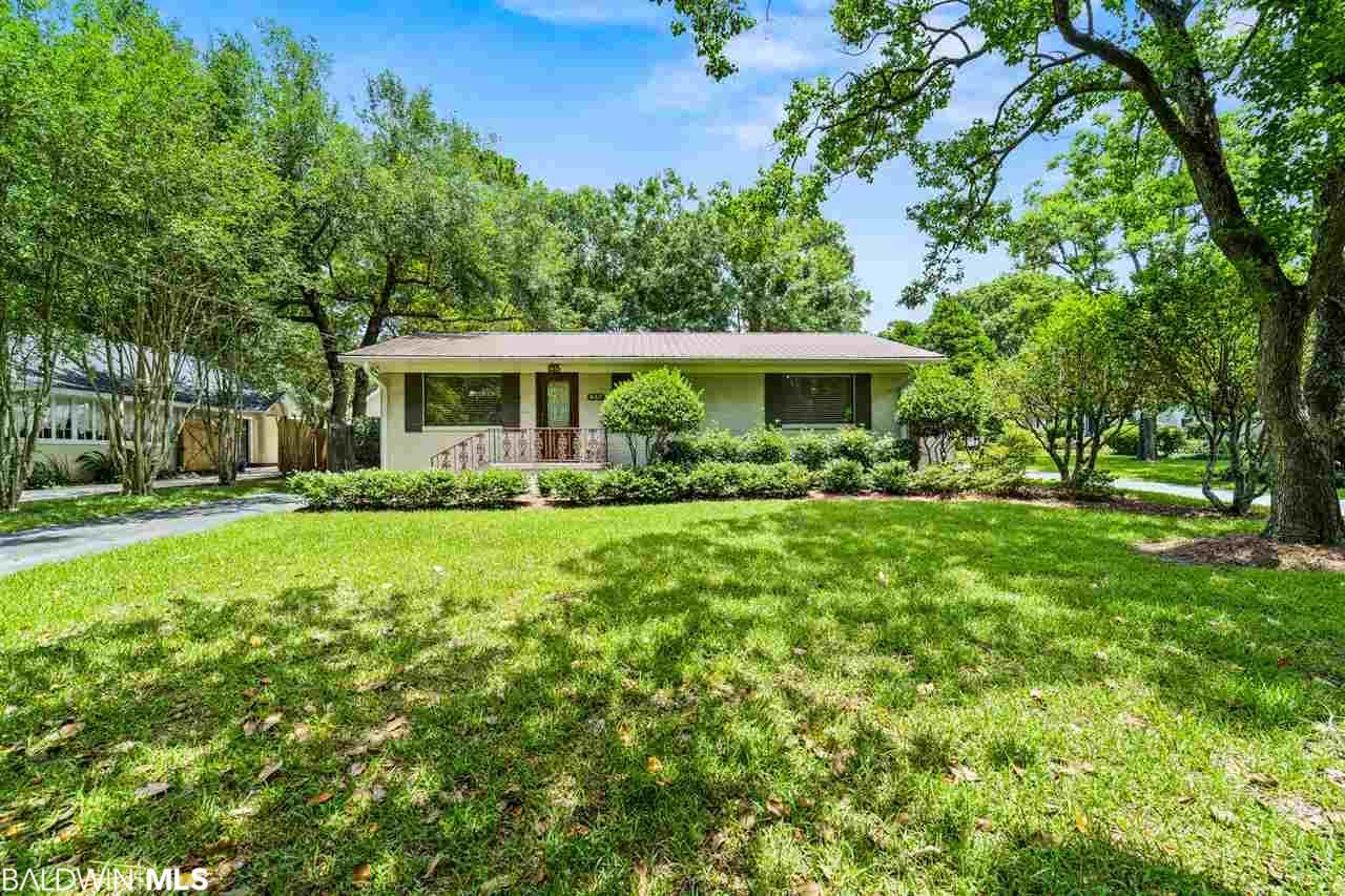 657 Fairhope Avenue - Photo 1
