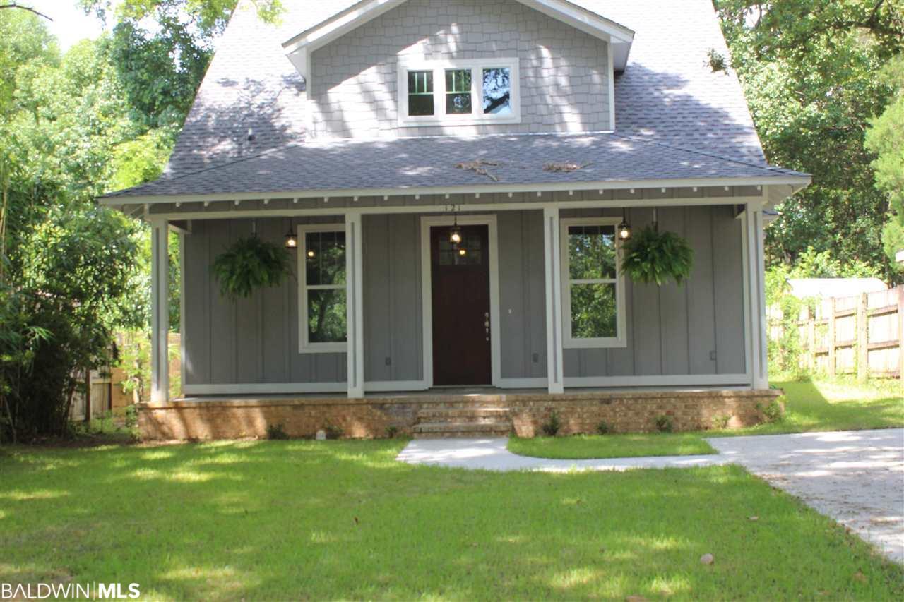 121 White Avenue - Photo 1