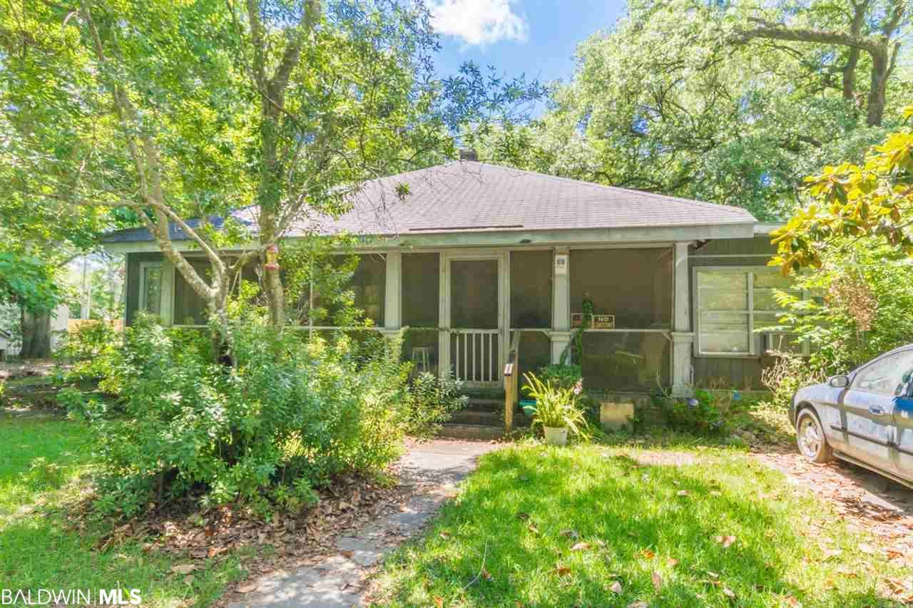 209 Myrtle Avenue - Photo 1
