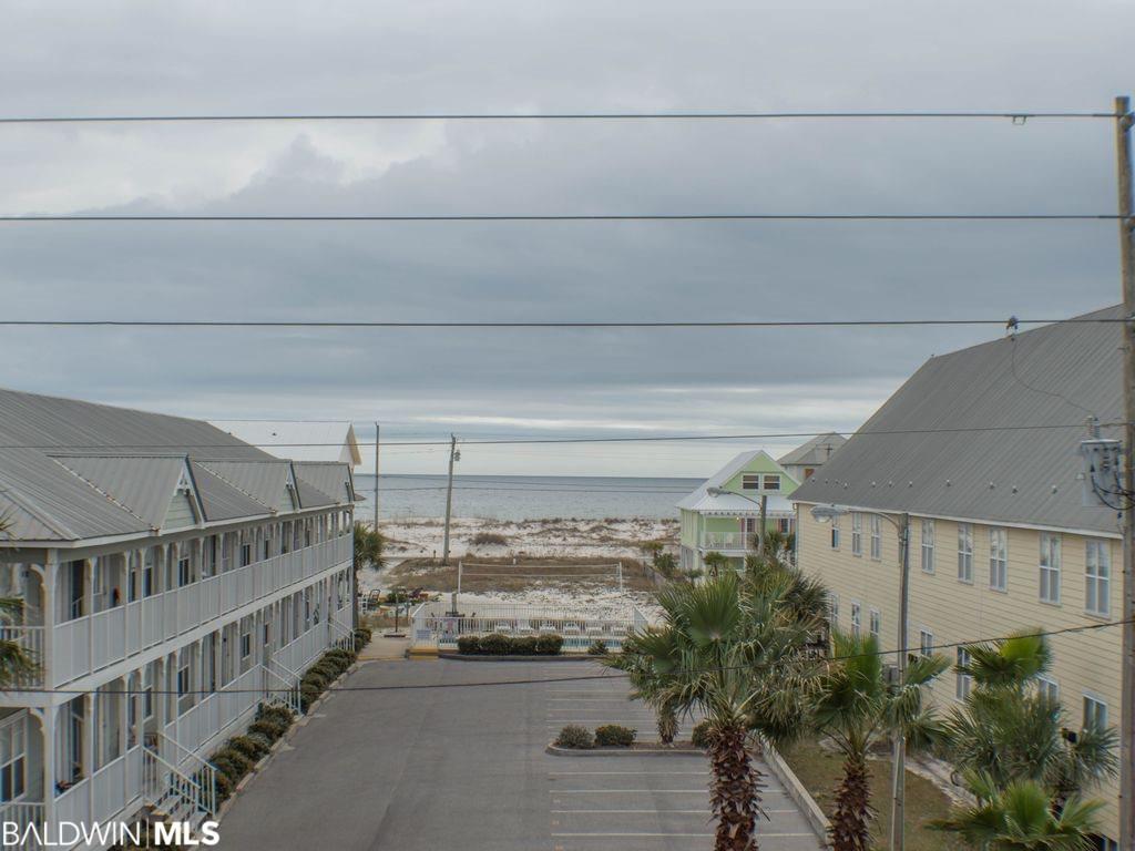 1476 Lagoon Avenue - Photo 1