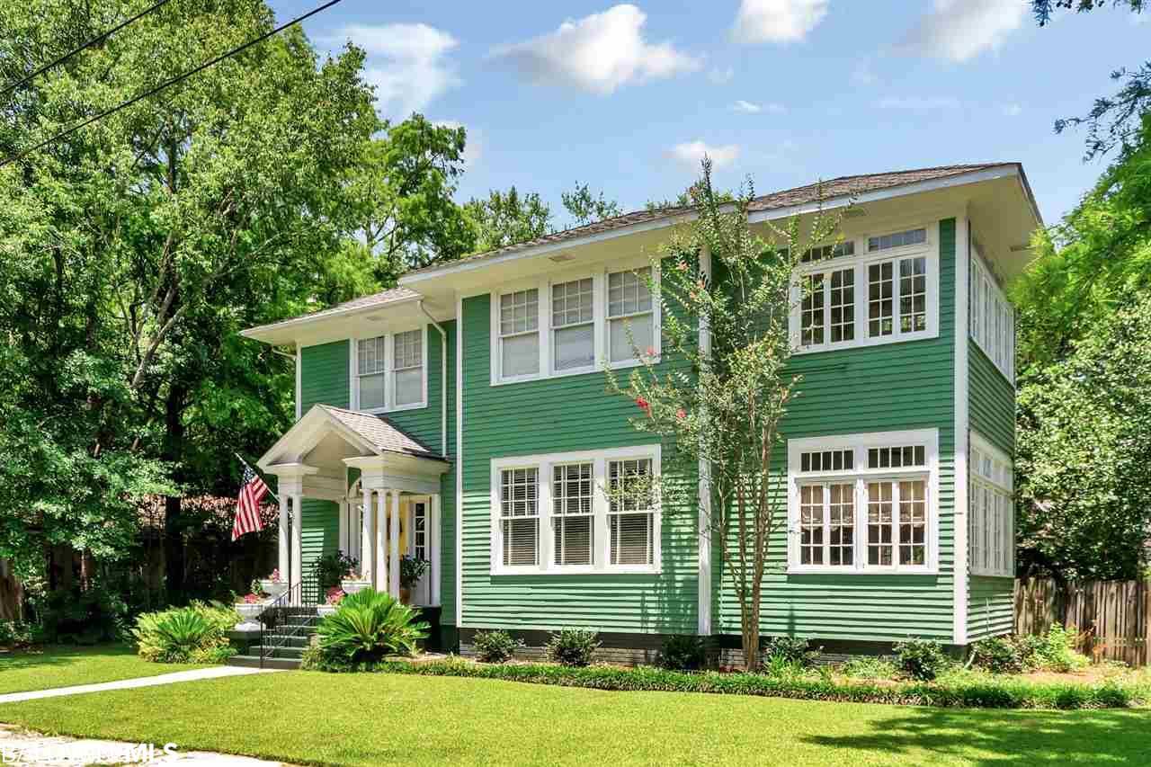 25 Julia Street - Photo 1