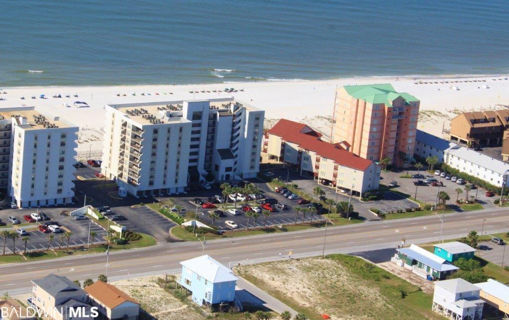 407 Beach Blvd - Photo 1