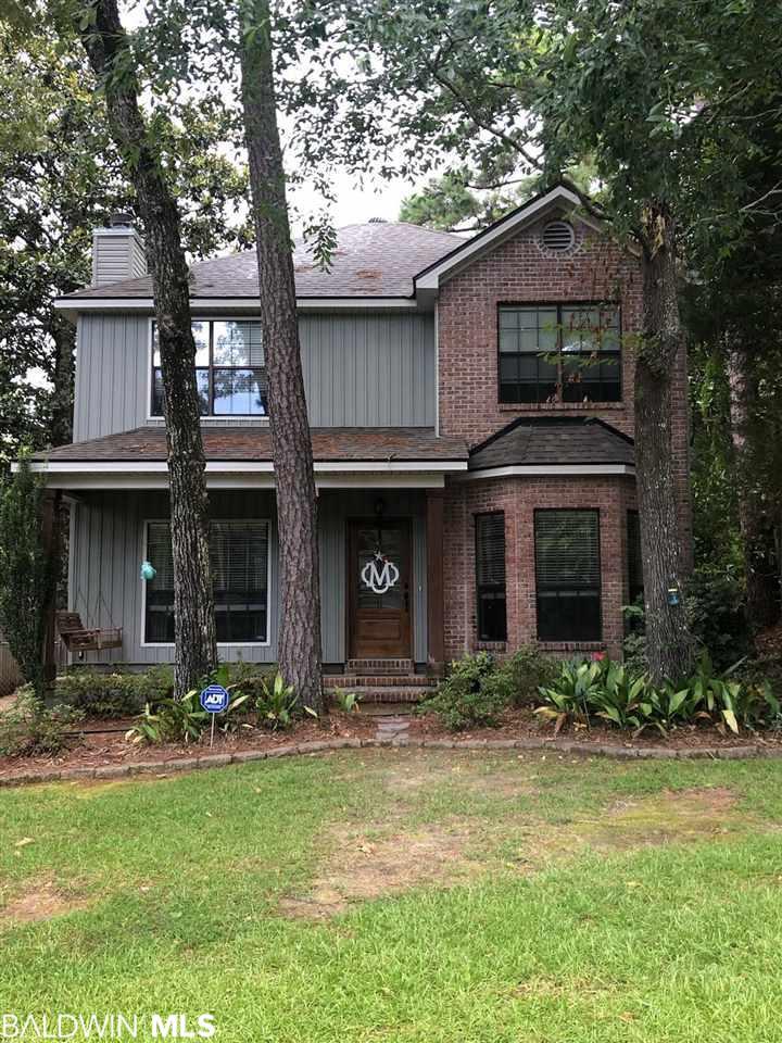 609 Belrose Avenue - Photo 1