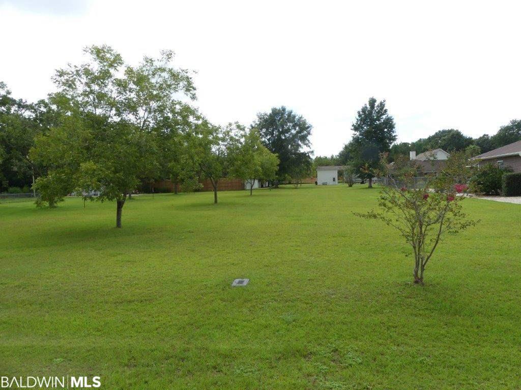 10045 Longview Dr - Photo 1