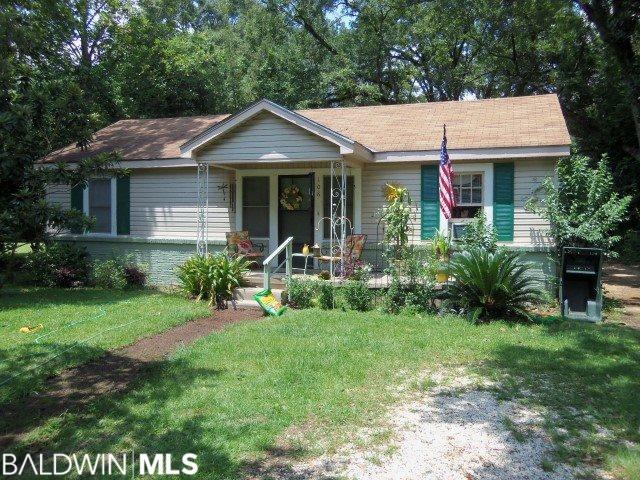 108 8th Street - Photo 1