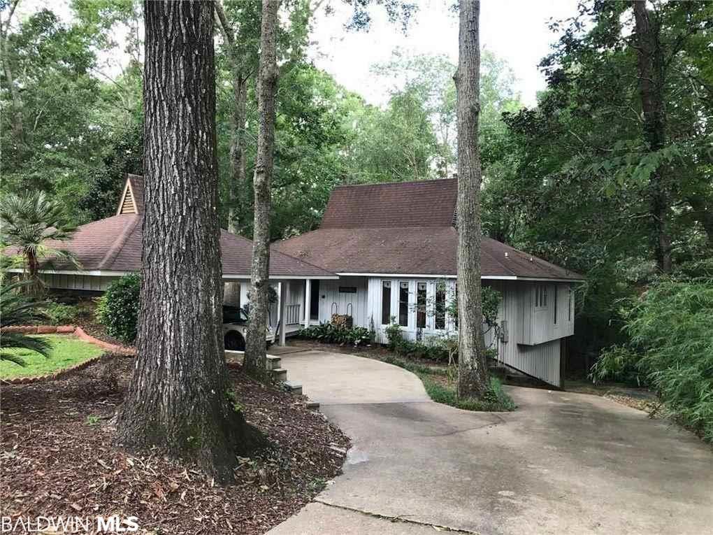 5720 Delrose Drive - Photo 1