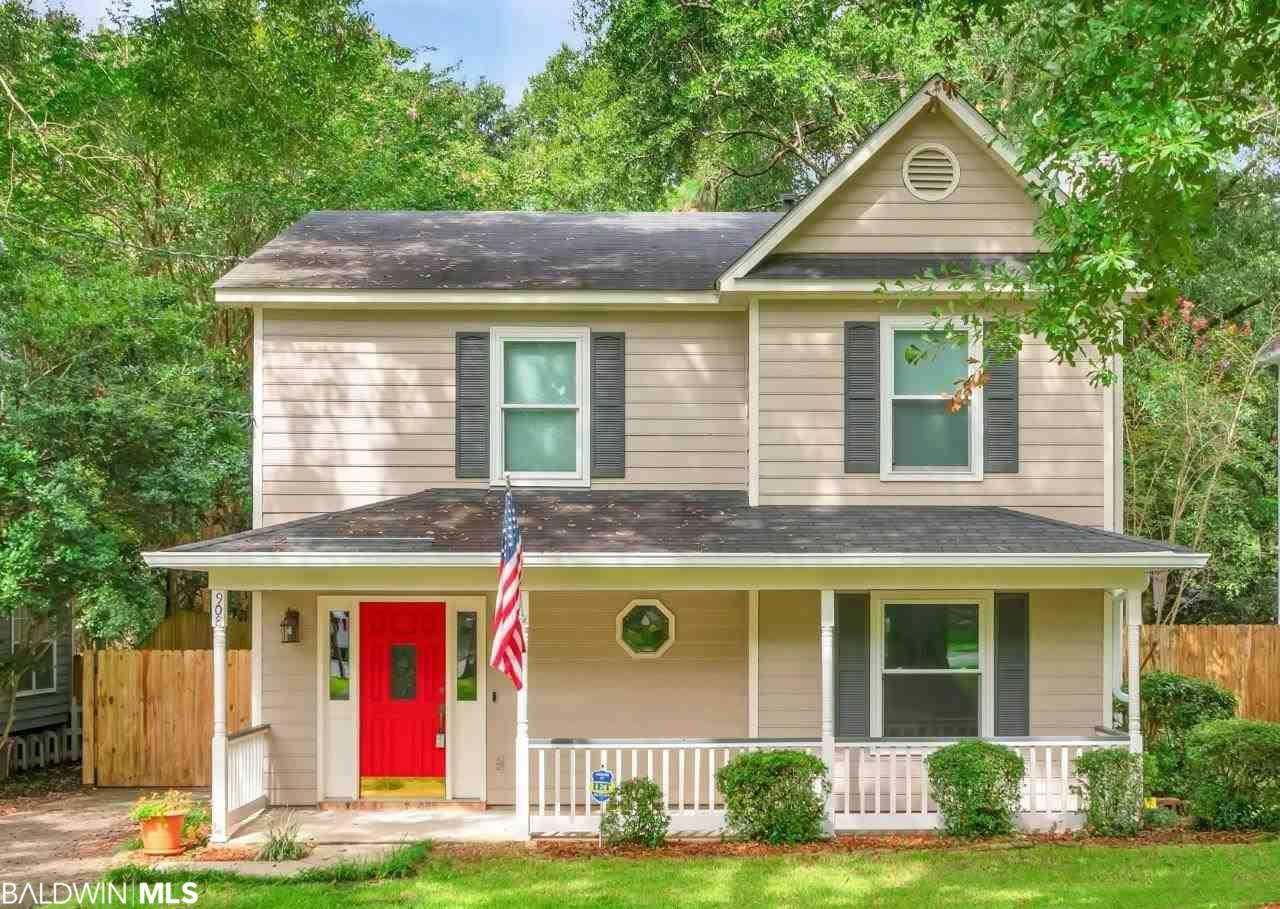 908 Wesley Ave - Photo 1