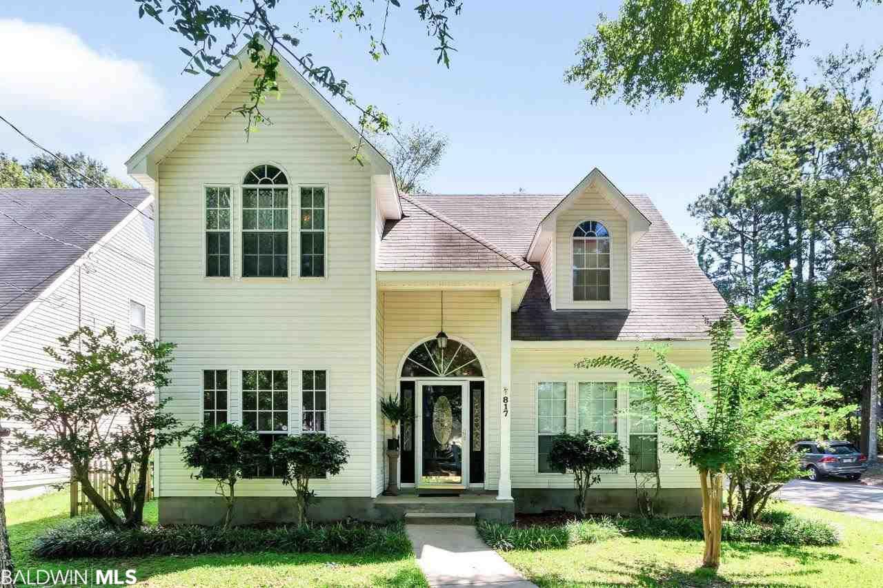 817 Wesley Ave - Photo 1