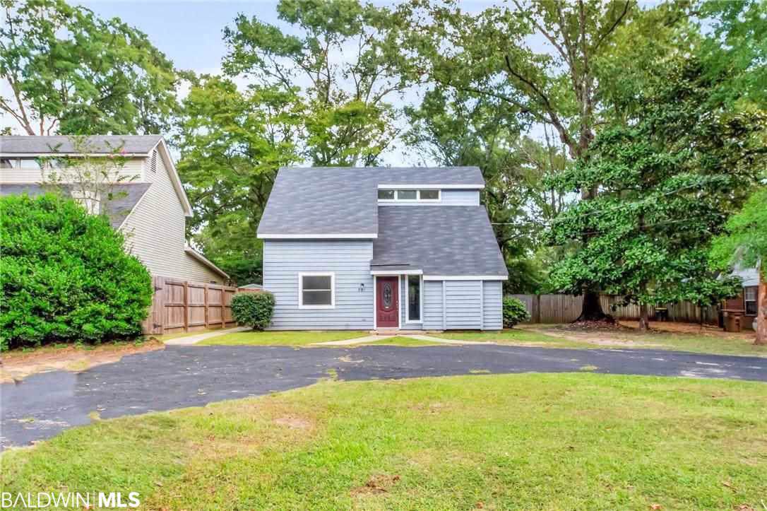 861 Wildwood Ave - Photo 1