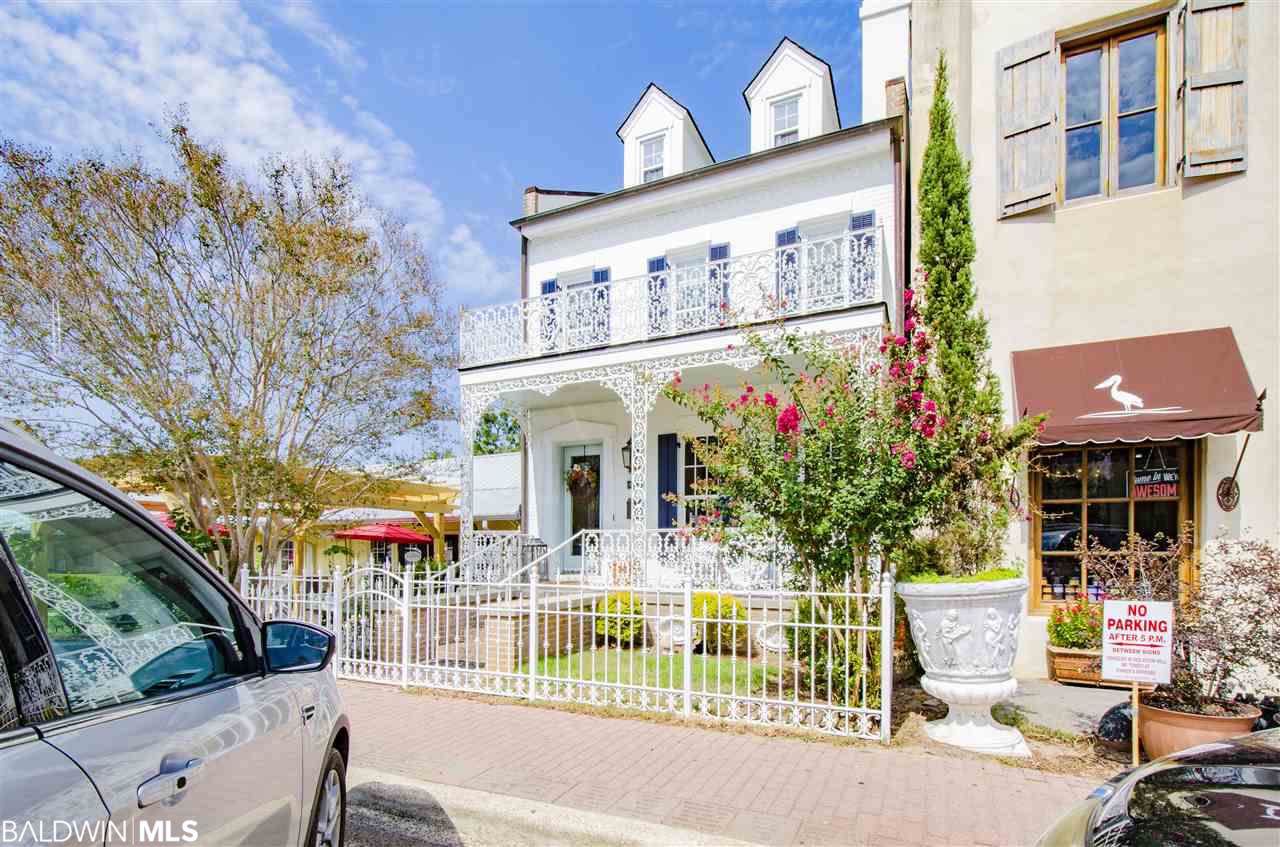 303 De La Mare Avenue - Photo 1