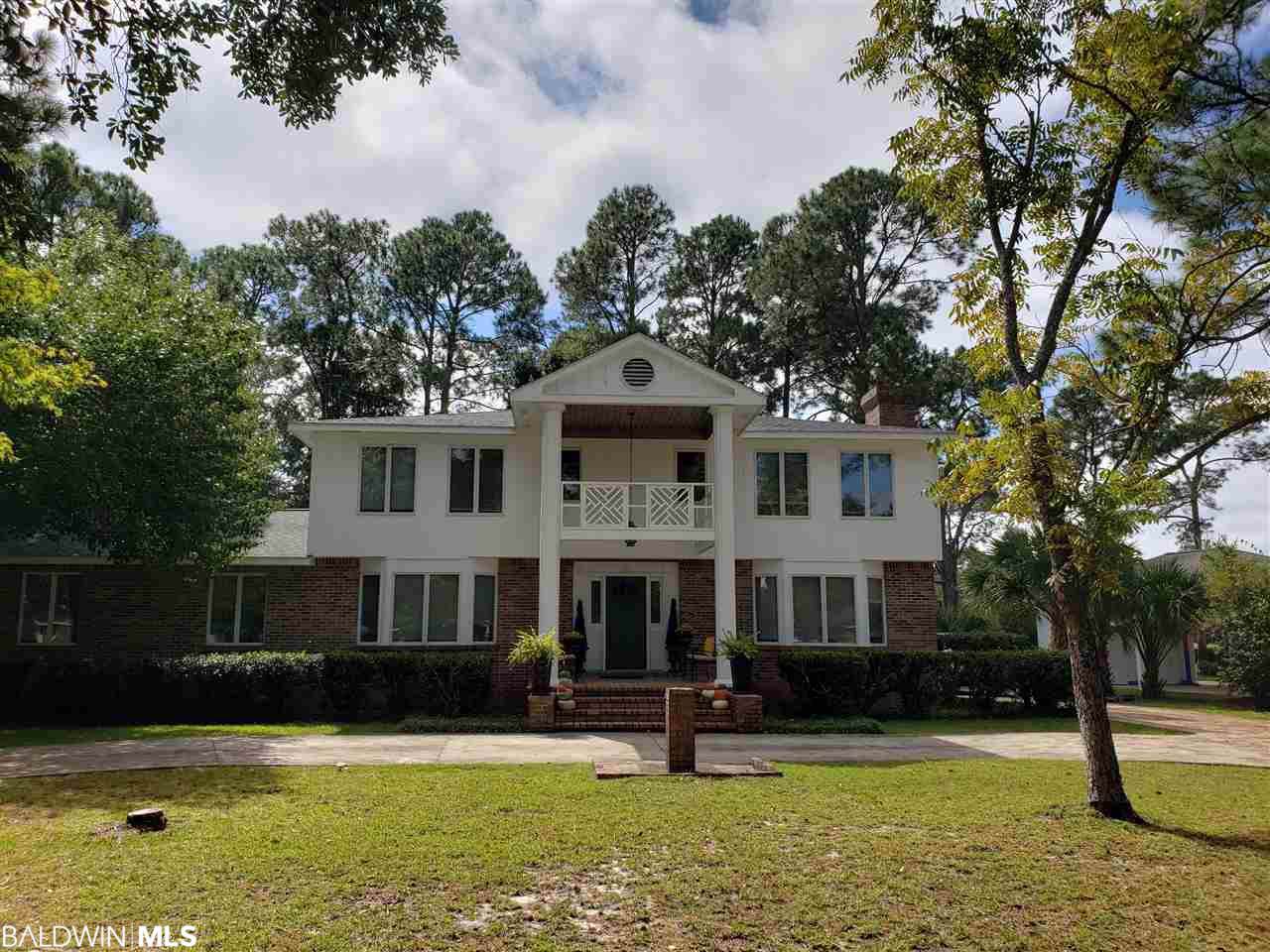 405 Wedgewood Drive - Photo 1