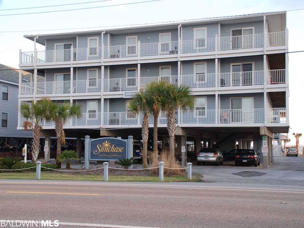 1129 Beach Blvd - Photo 1