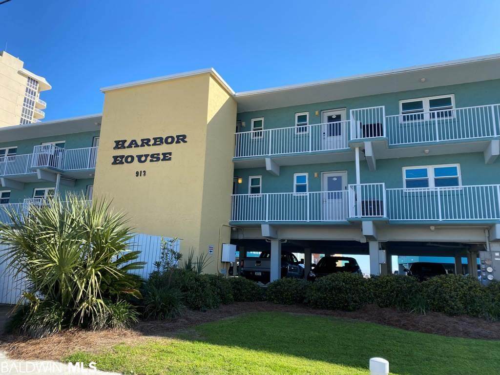 913 Beach Blvd - Photo 1