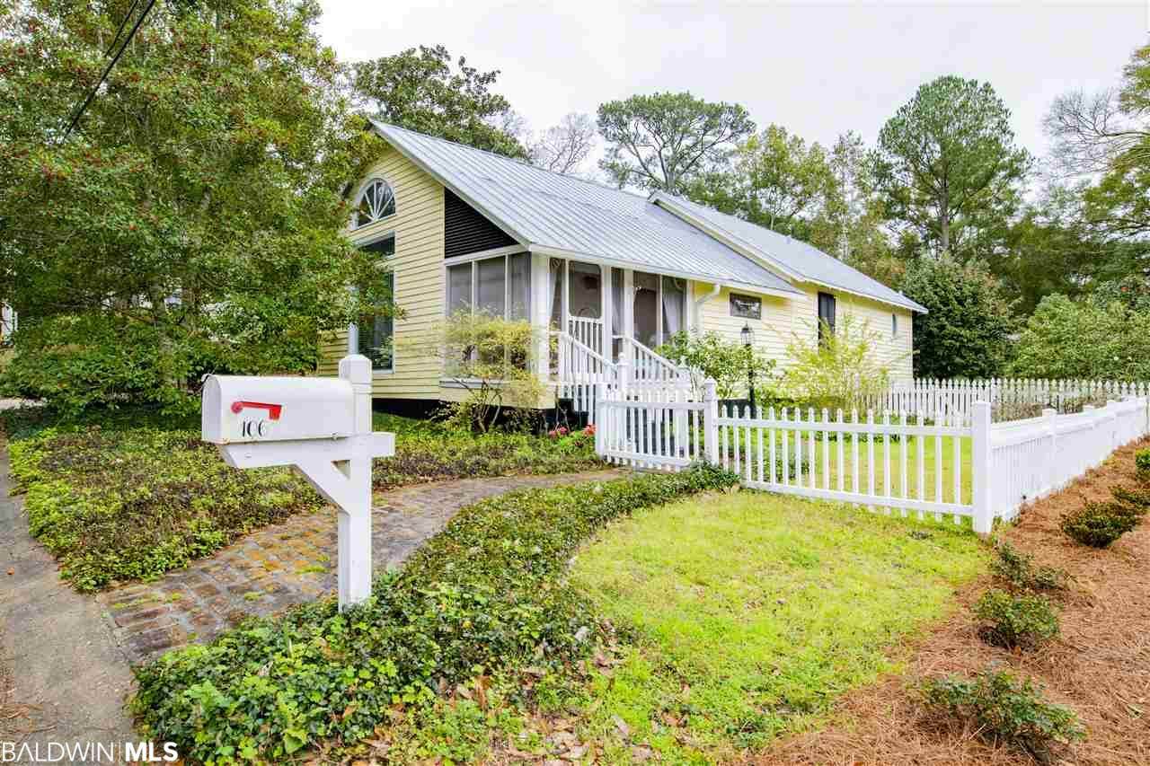 106 Pecan Avenue - Photo 1
