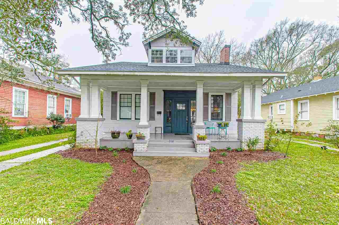208 Tuttle Avenue - Photo 1