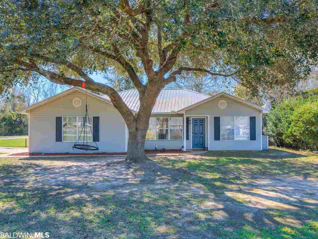 221 Howard Cir - Photo 1