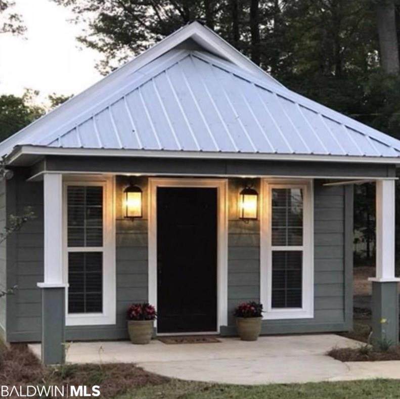 318 Underwood Street - Photo 1