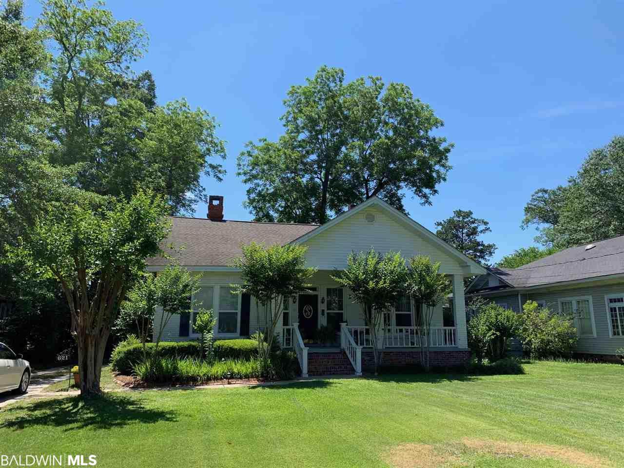 621 Belleville Avenue - Photo 1