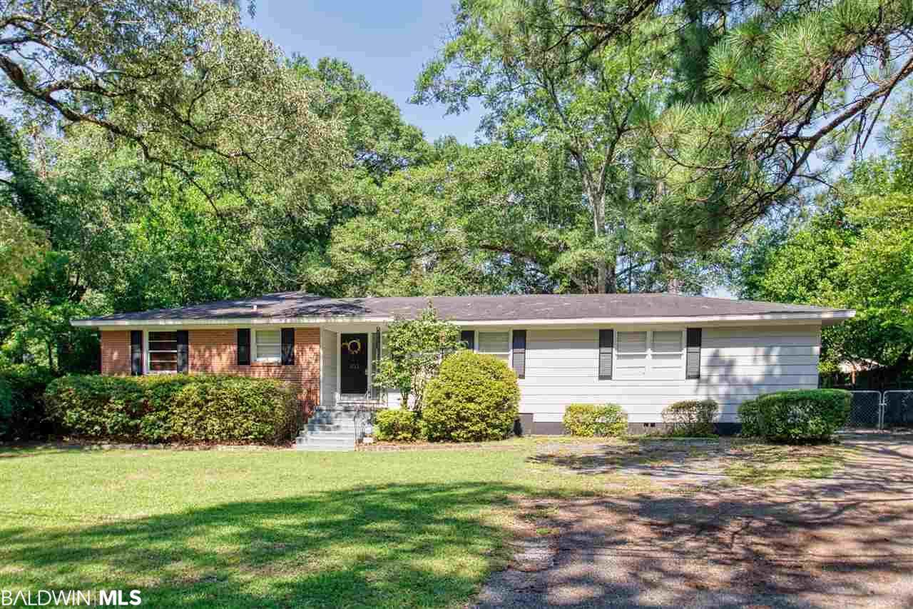 403 Thornton Place - Photo 1