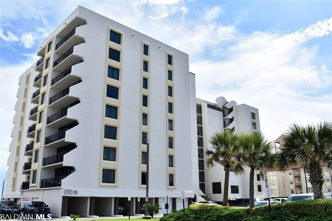 407 Beach Blvd - Photo 1