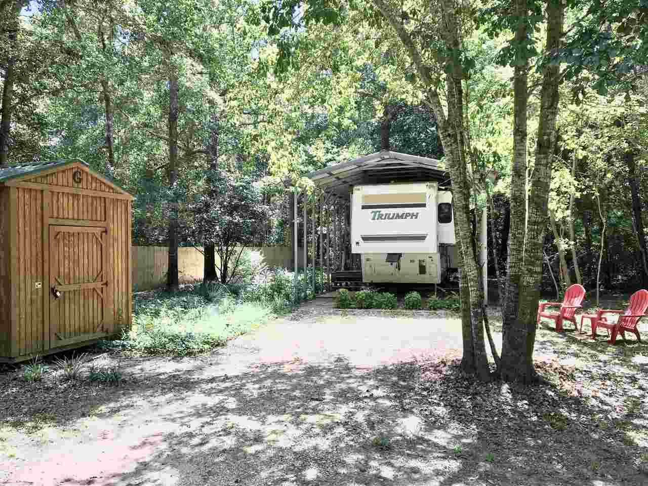 5817 Pinewood Dr - Photo 1