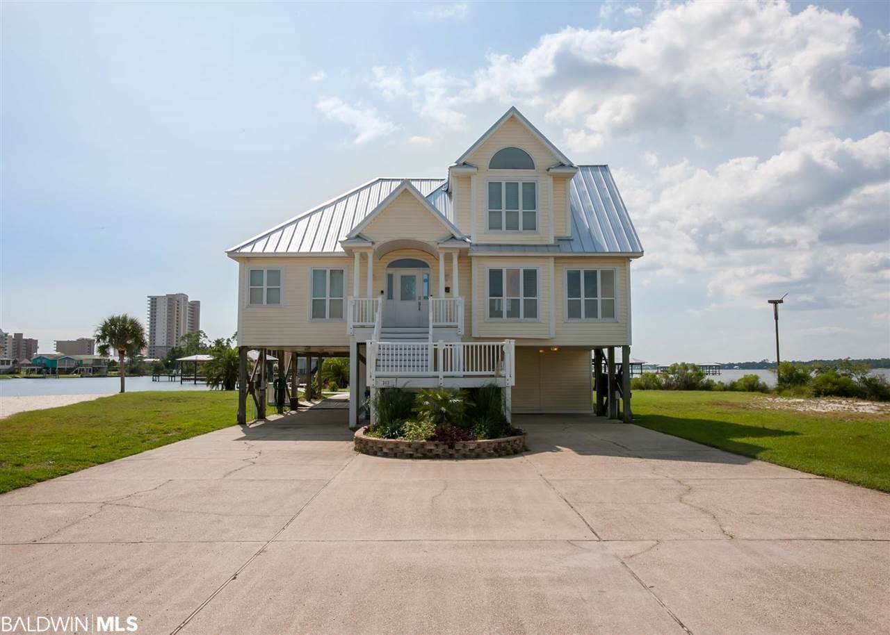 313 8th Street - Photo 1