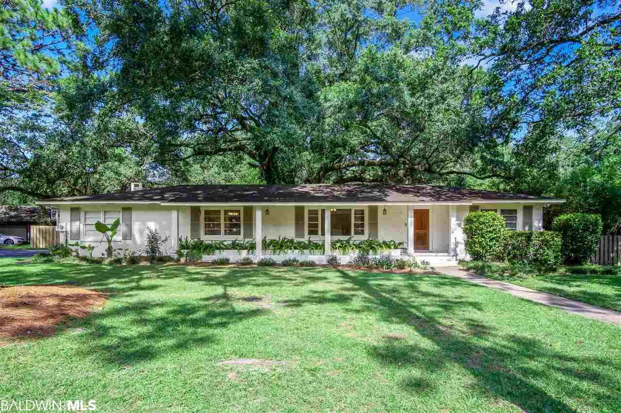 1064 Hillcrest Lane - Photo 1
