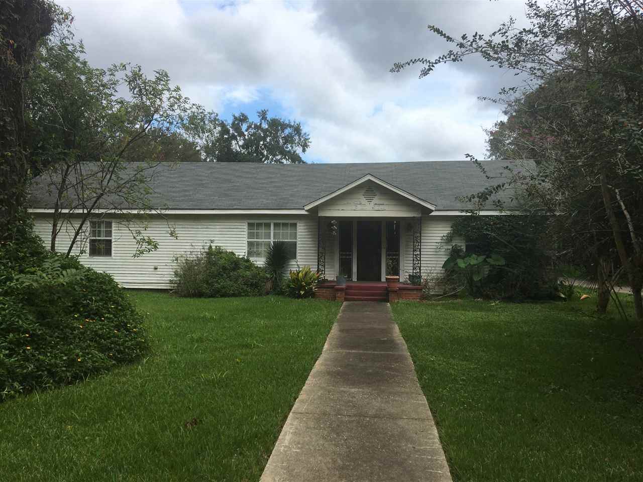 8875 Franklin Ave - Photo 1