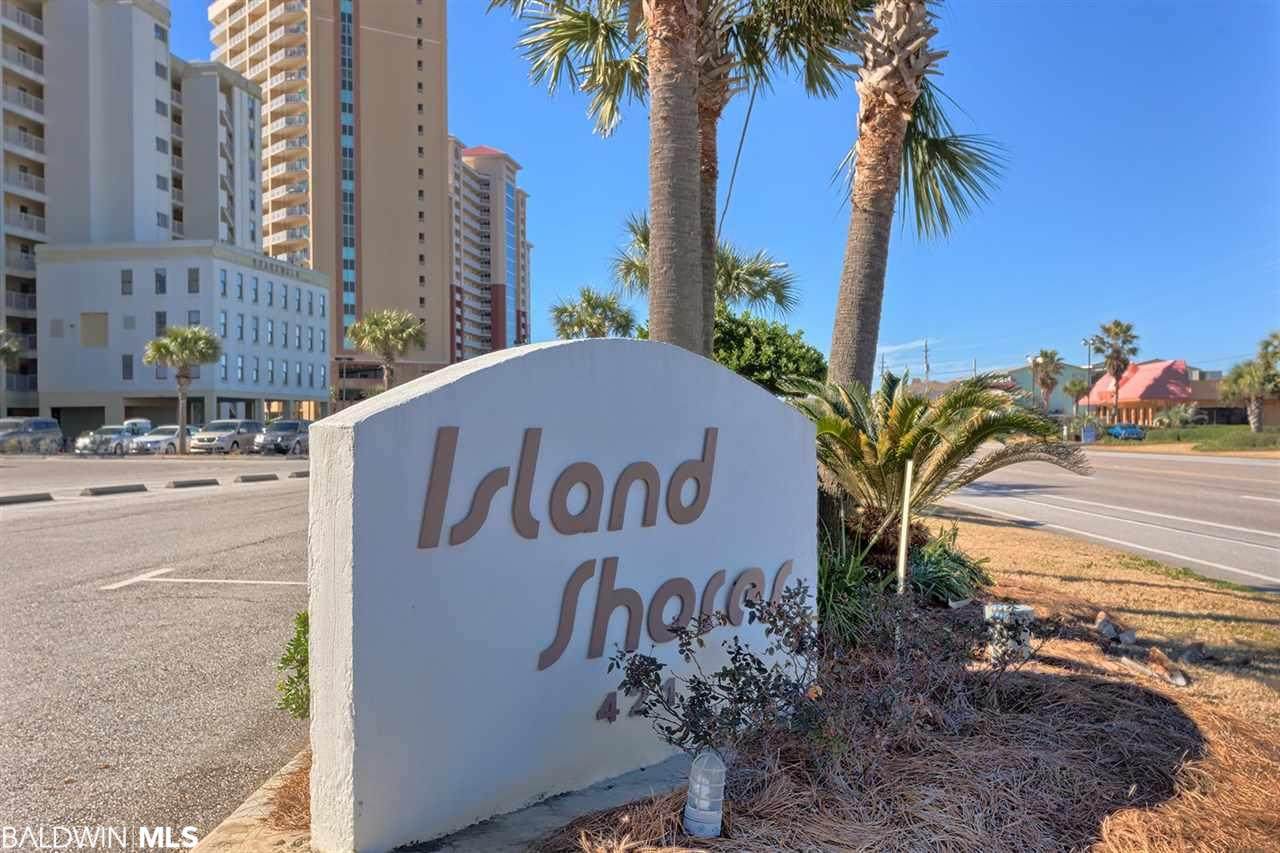 421 Beach Blvd - Photo 1