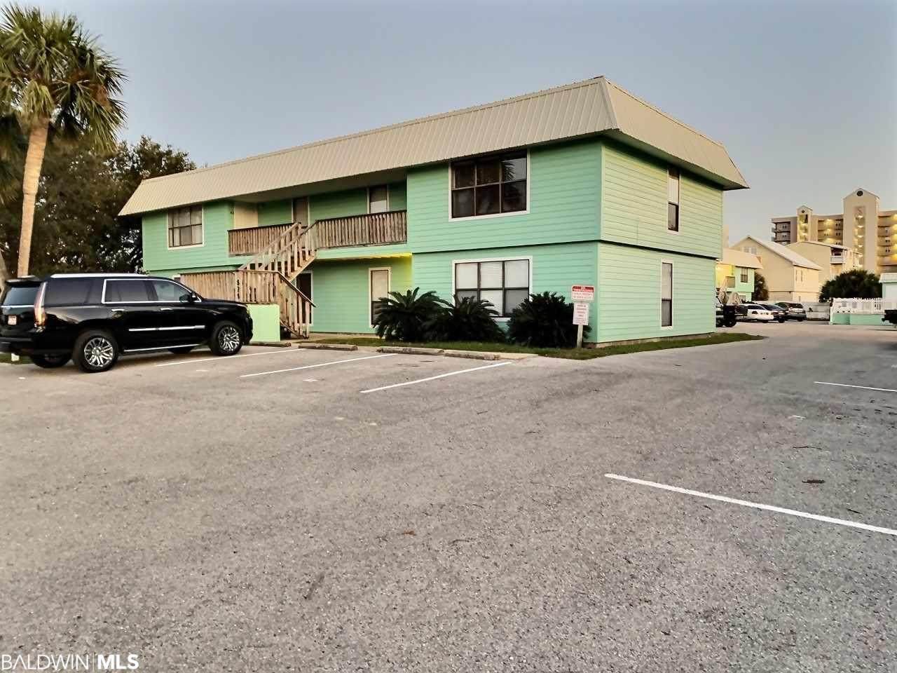 979 Lagoon Dr - Photo 1