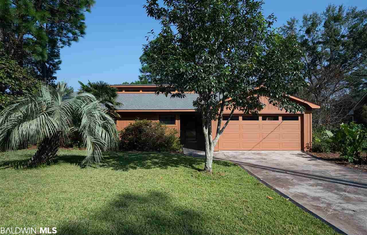 137 Broadmoor Drive - Photo 1